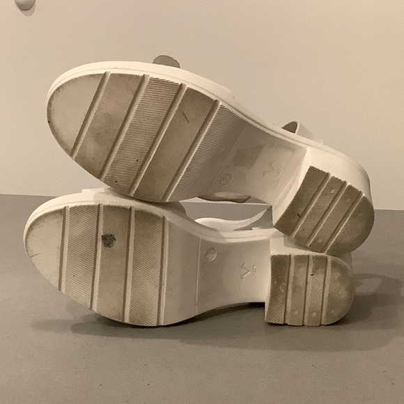 Top Shop (Nordstrom) White Platform Chunky Heeled Ankle Strap Sandals Size 8.5M - Picture 8 of 10